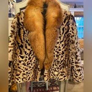 Leopard jacket. Faux fur